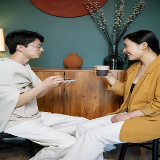 How to overcome stage fright: from paralysis to naturalness - communication skills