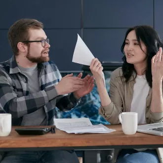 Techniques active listening to your partner - improve couple communication