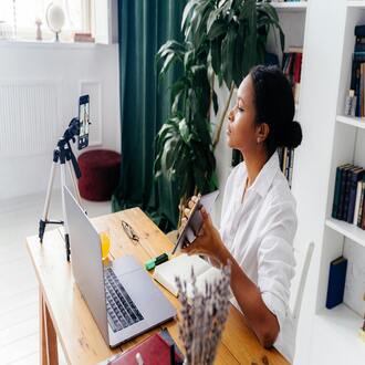 Affordable online education: opening doors to knowledge -  cursos baratos online con certificado