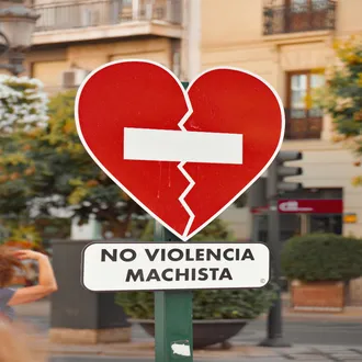 Economic violence: do you live in a 'golden cage'? - violence domestic family