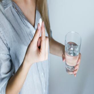 How is a food allergy reaction treated? - allergens