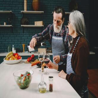 Is it necessary to adapt the diet according to the degree of dependency of the older adult? - nutrition geriatrics