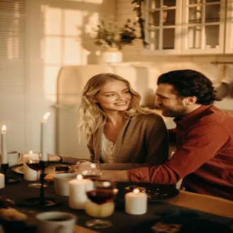 Low-budget romantic plans that make you fall in love all over again