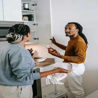 Online couples therapy: how it works and when to choose it - couples therapy training
