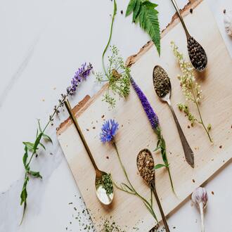 Online course in holistic nutrition and pilates