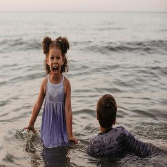 Online course in learning to manage emotions in difficult times - sadness happiness
