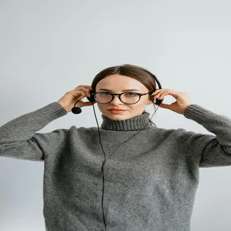 Practical guide to assertive communication for emotional customer service