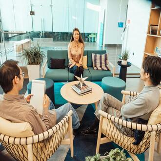 The art of asking the interviewer questions: how to close with a flourish