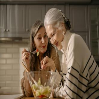 What topics are covered in an online geriatric nutrition course? - nutrition geriatrics
